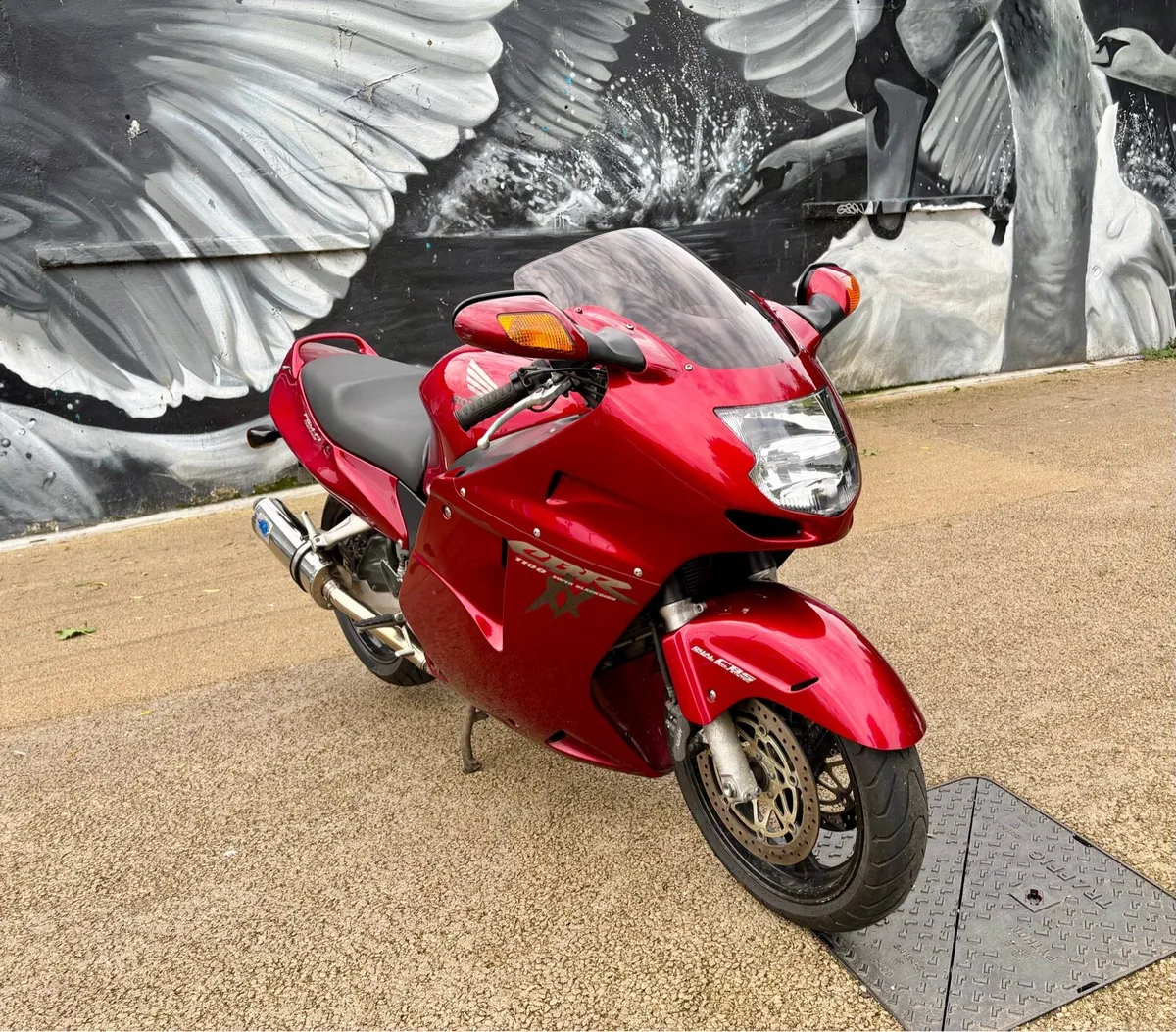 Honda CBR1100XX Blackbird - Image 3