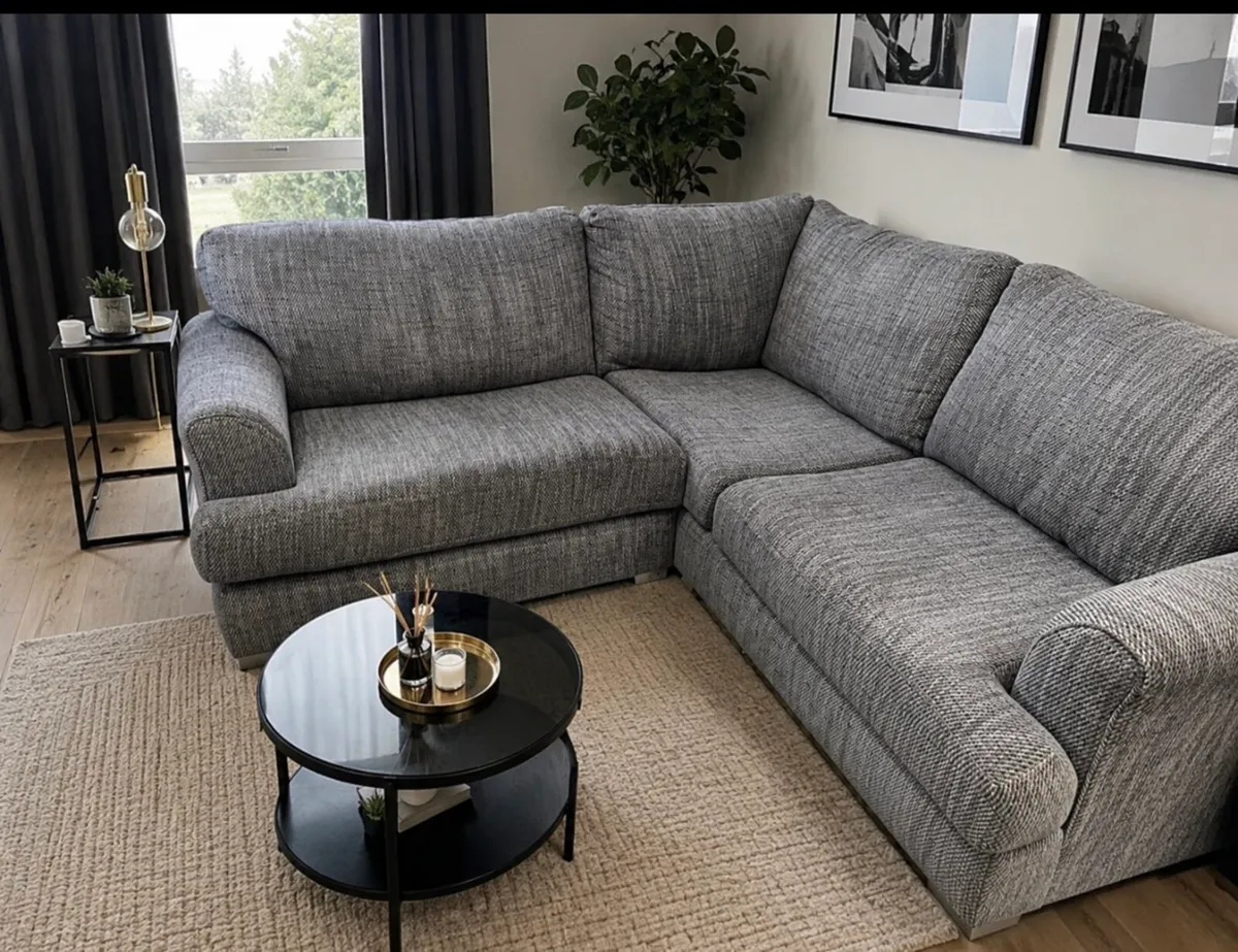 Grey corner sofa - Image 1
