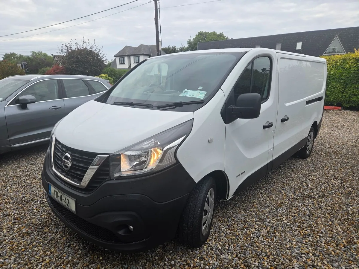 2017 Nissan NV300 - Image 4