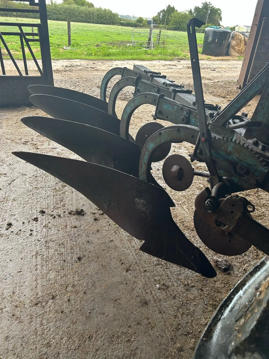 Fiskars 4 furrow standerd plow - Image 3