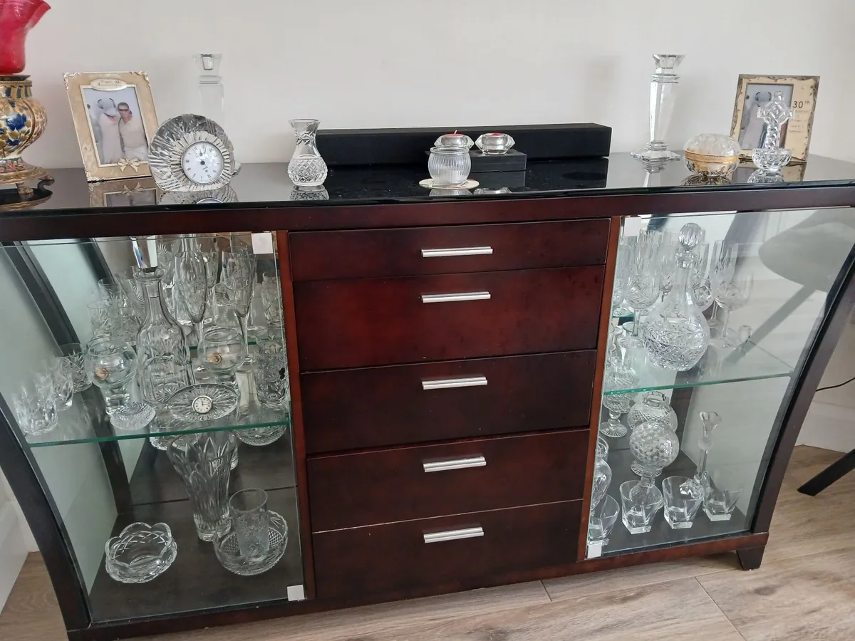 Glass cabinet - Image 1