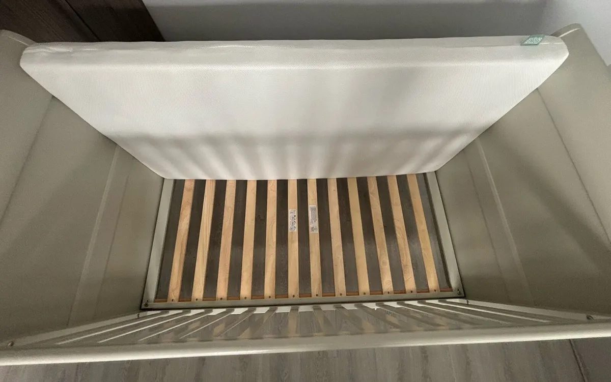 Sleigh Cot/Bed - Image 4