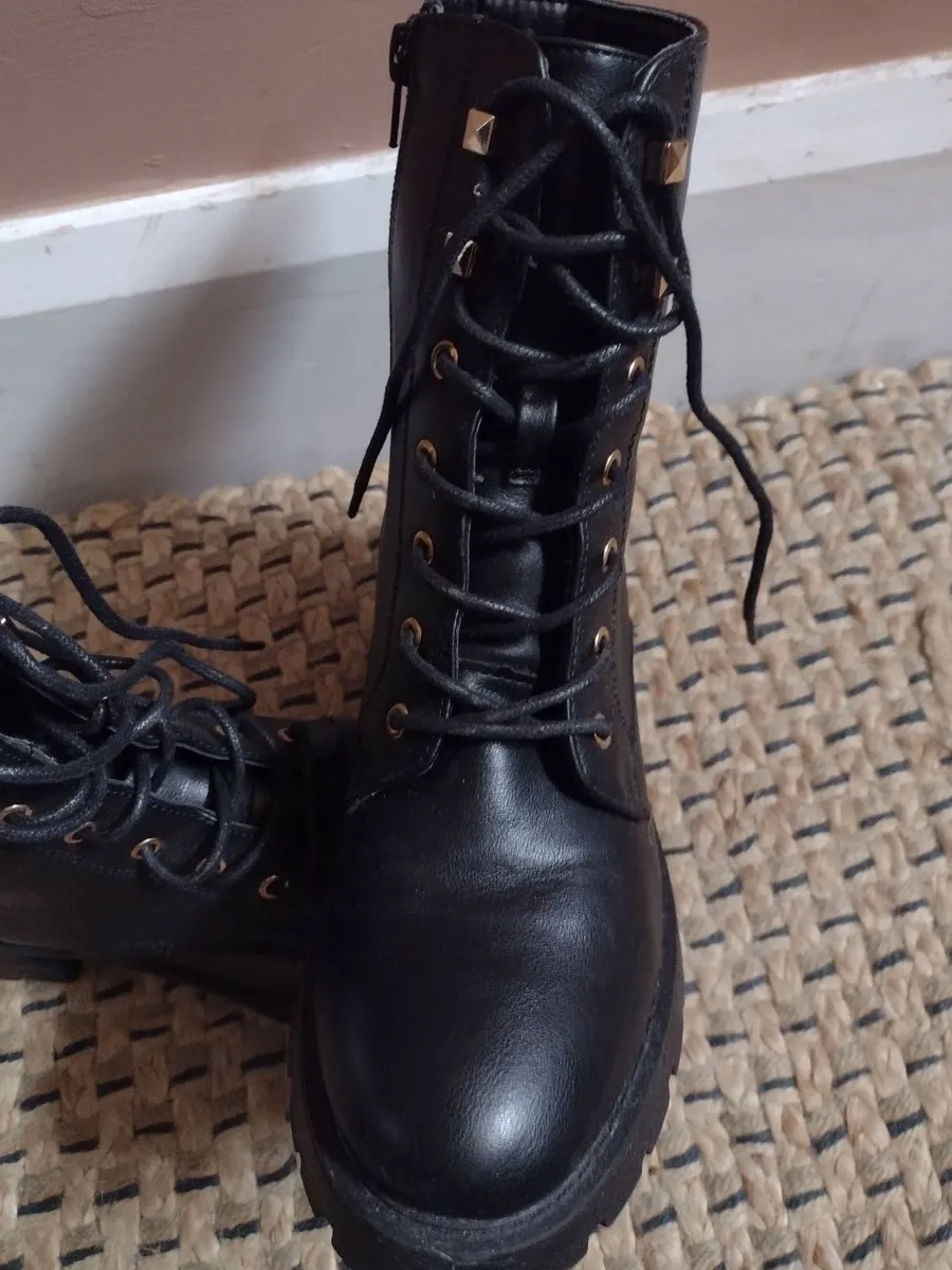 New unworn ladies black boots UK 6 - Image 4