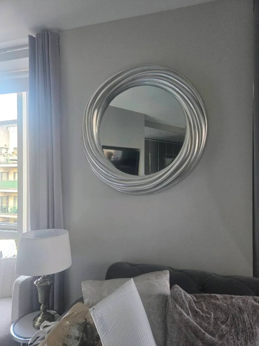 Mirror - Image 2