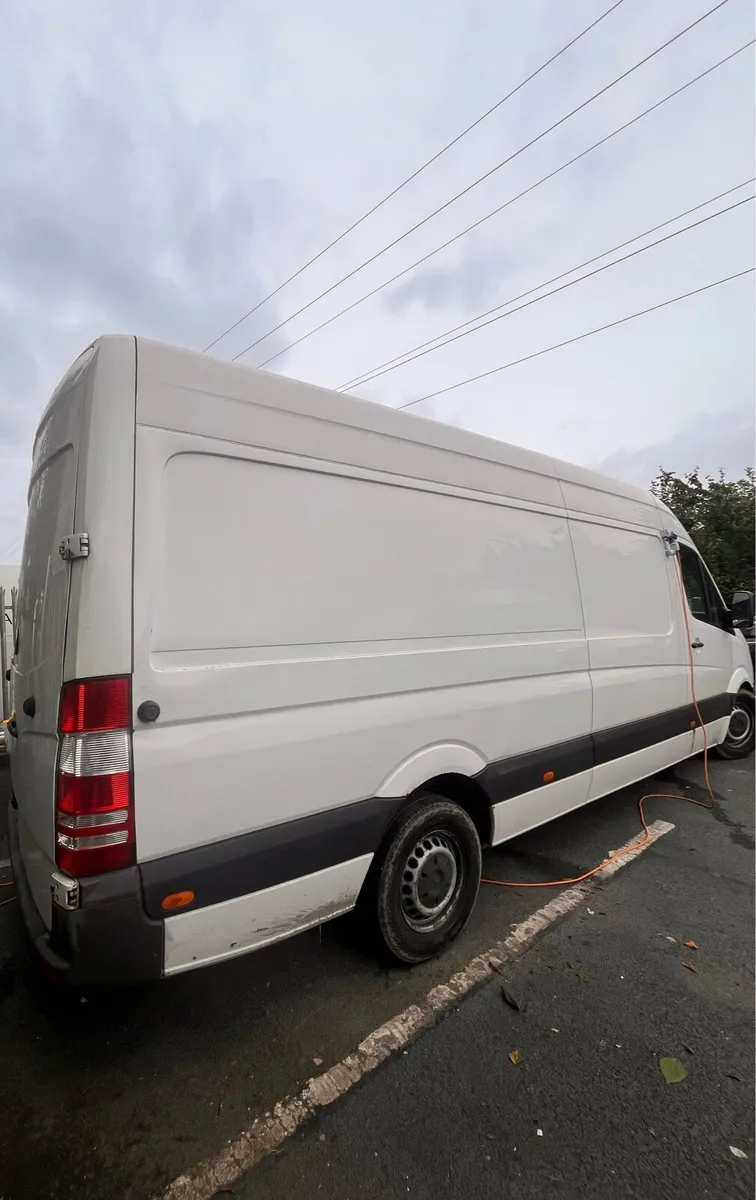 Commercial Fridge Van Mercedes-Benz Sprinter 313 - Image 3