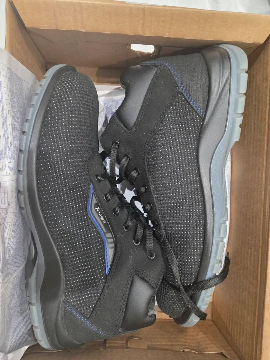Safety shoes - Image 1