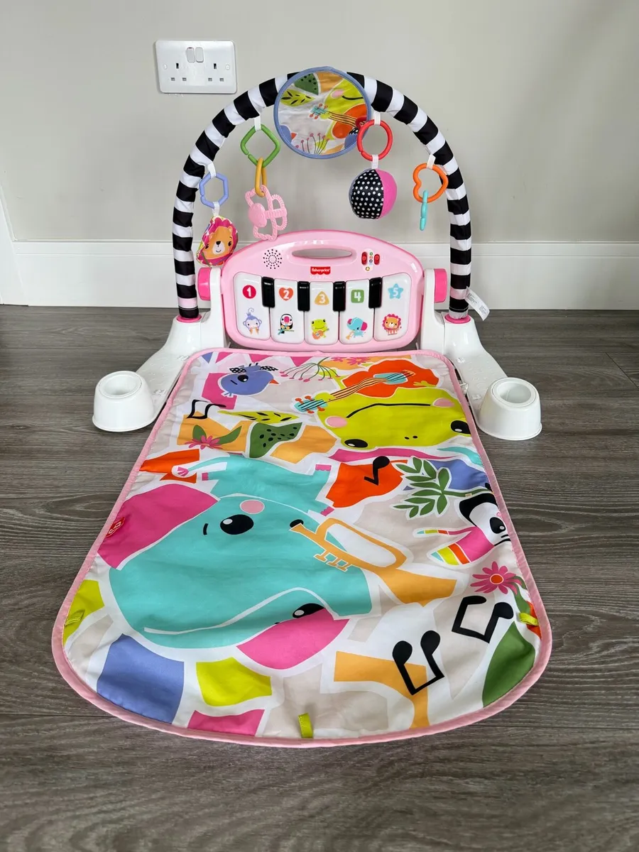 Fisher-Price Glow and Grow Kick & Play Piano Baby - Image 1