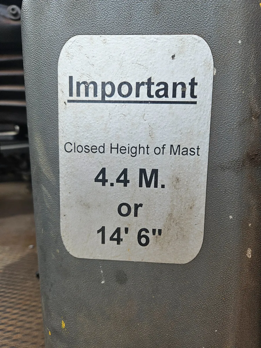 9 Ton Forklift - Image 4