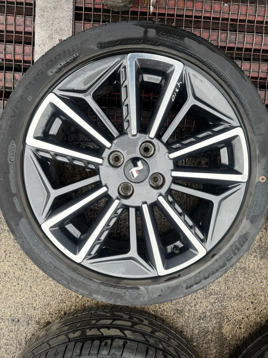 2024 HYUNDAI NERO 17" ALLOY WHEELS - Image 4