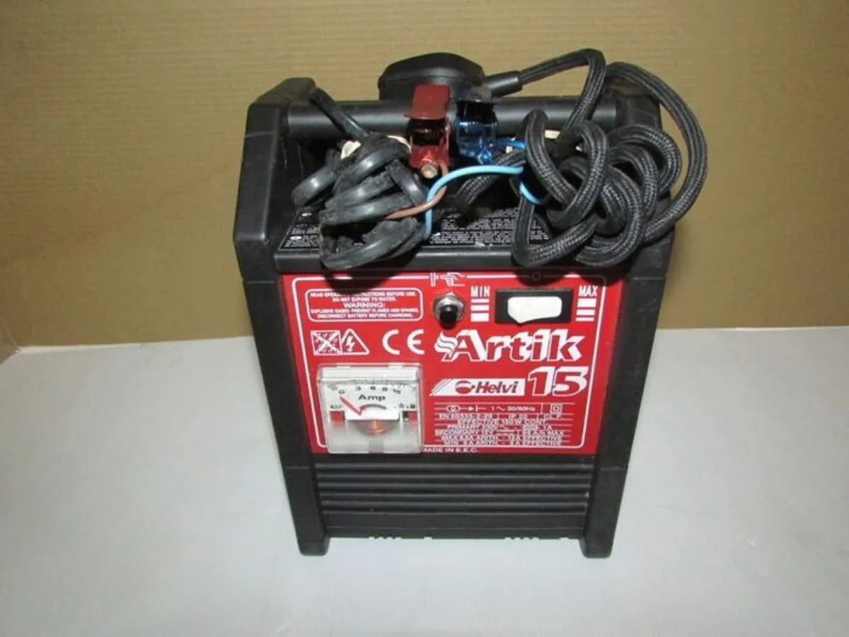 Artic Battery Charger - Image 1