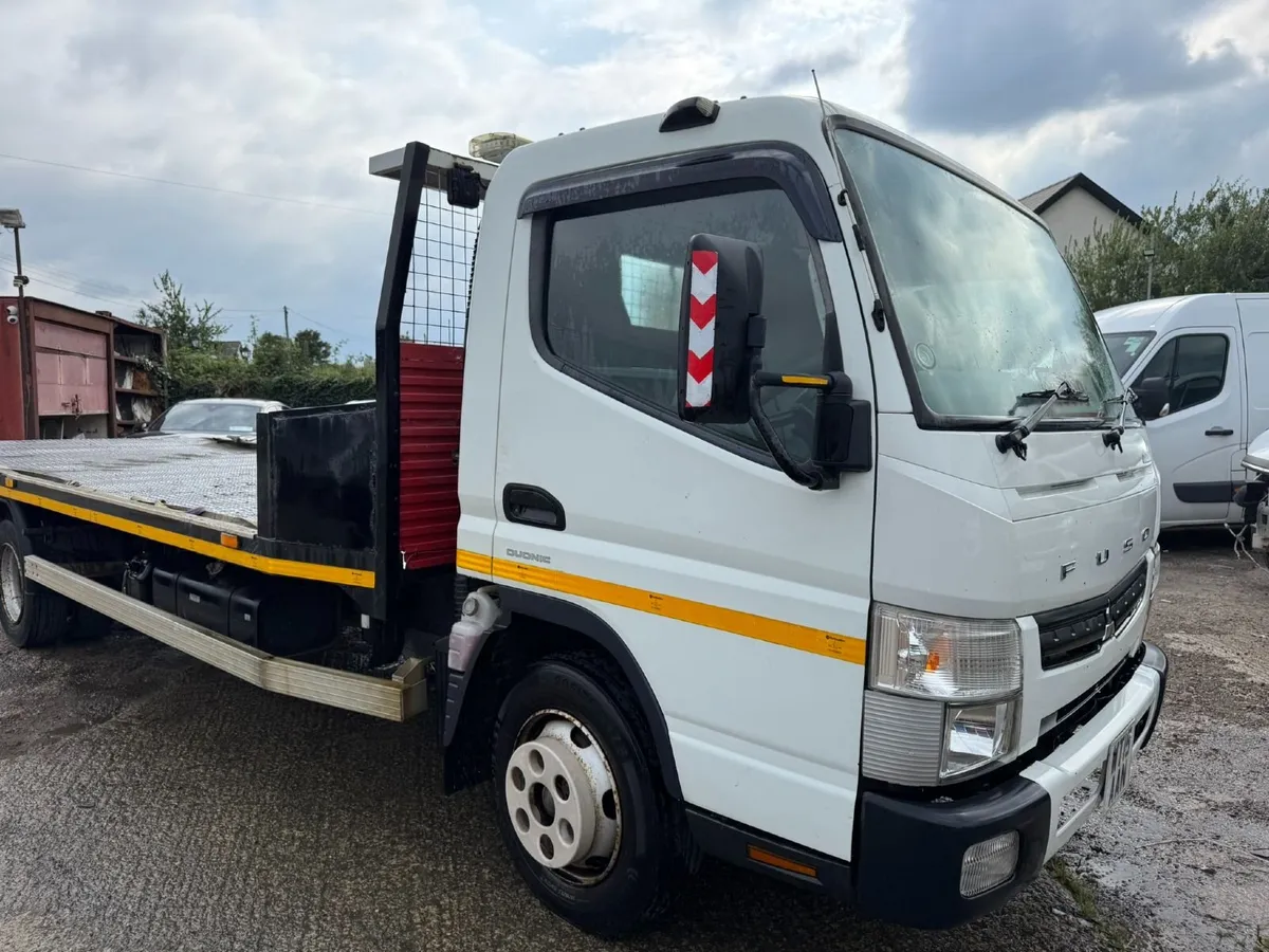 Mitsubishi Canter 2015 - Image 2