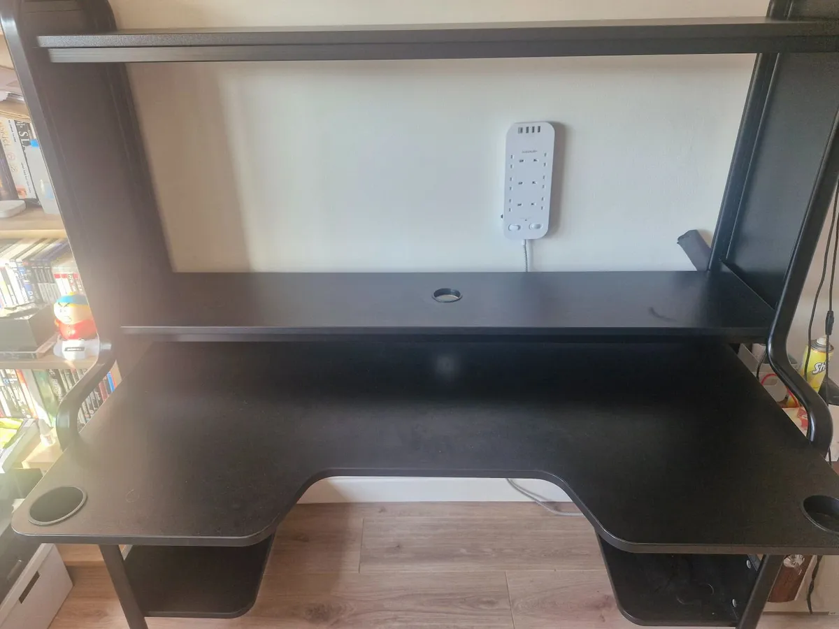 Desk - Image 1