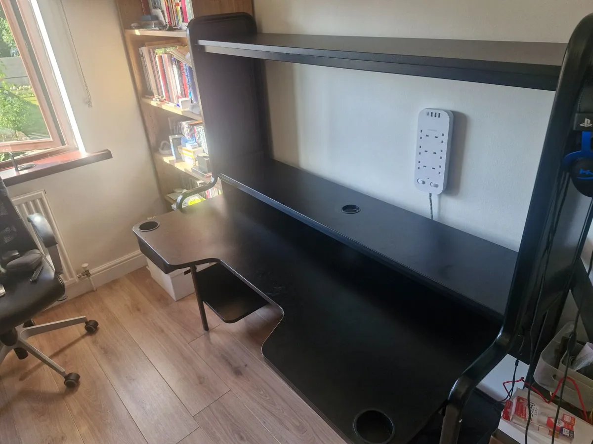 Desk - Image 3