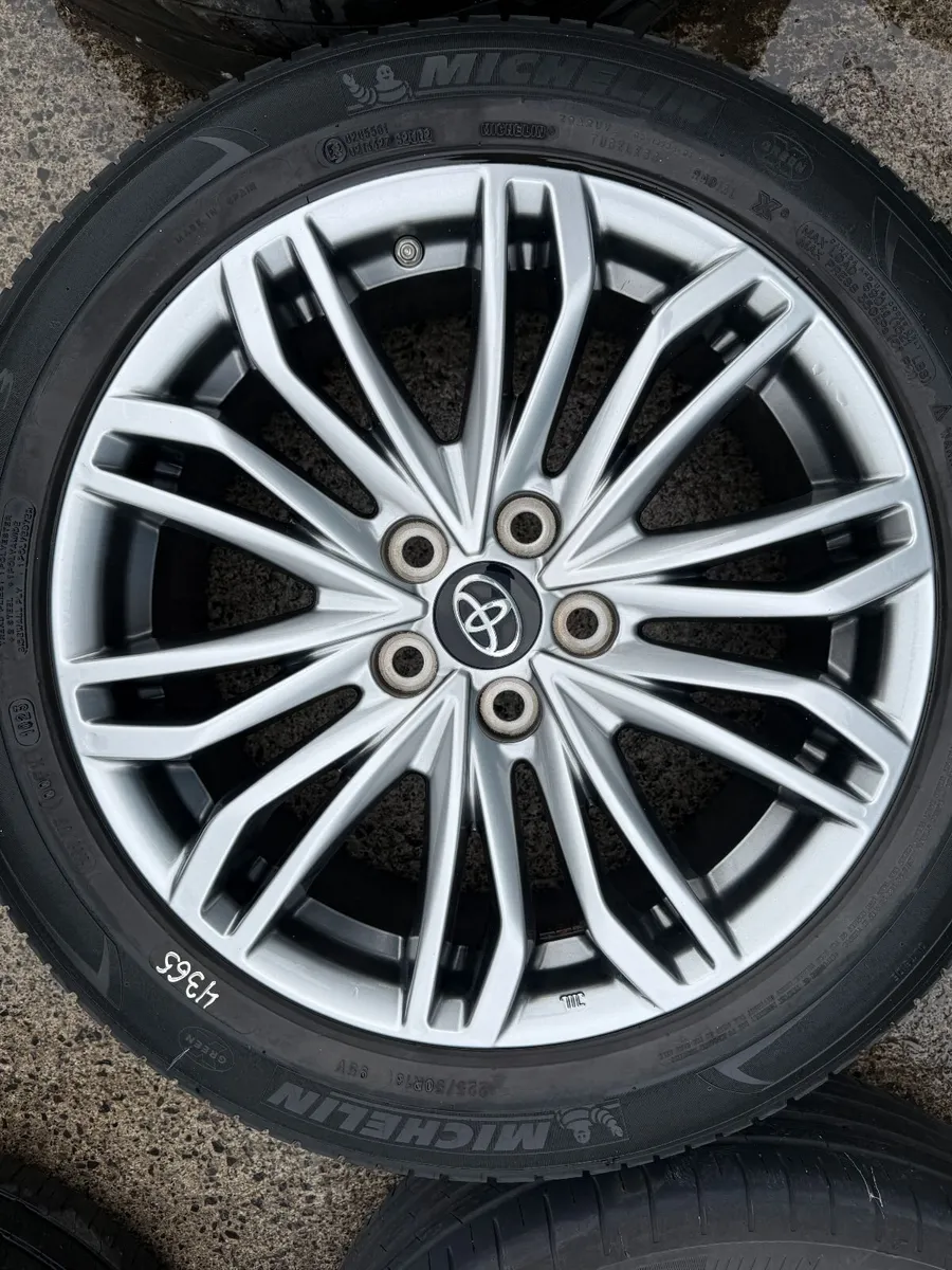 2018 TOYOTA AVENSIS 18" ALLOY WHEELS - Image 3
