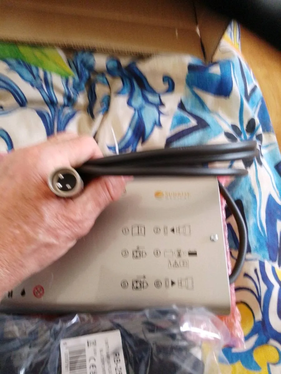 Wheelchair/ scooter charger - Image 2