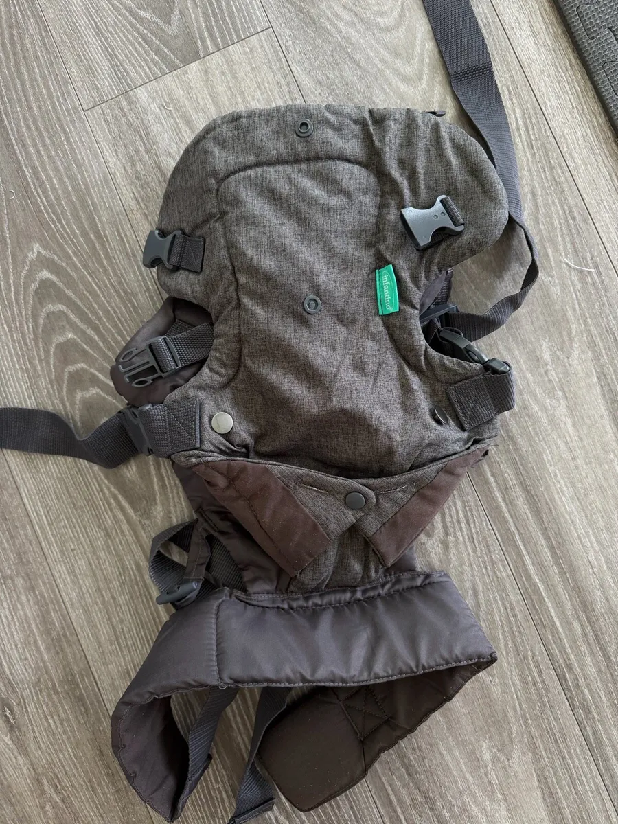 Infantino Baby Carrier - Image 1