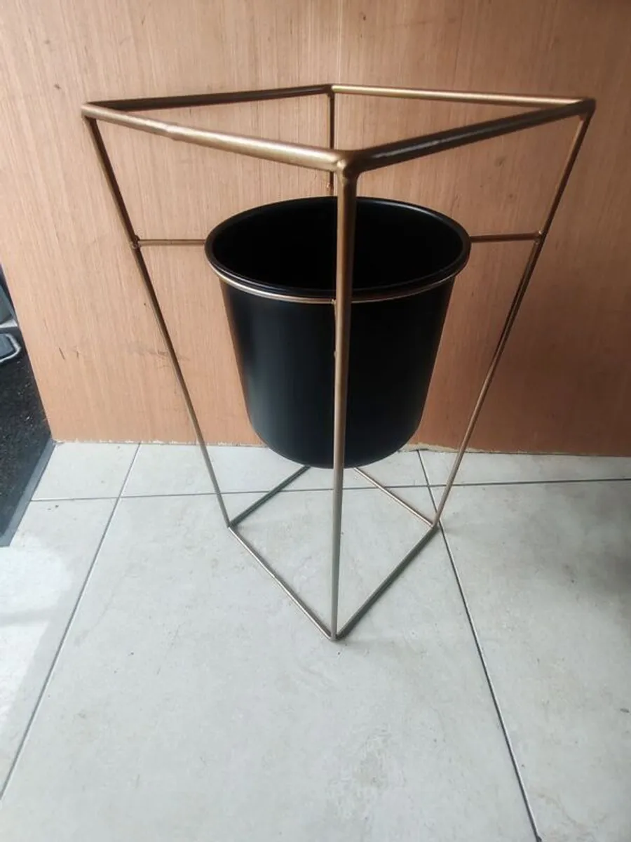 Plant Stand Solid Metal - Image 2