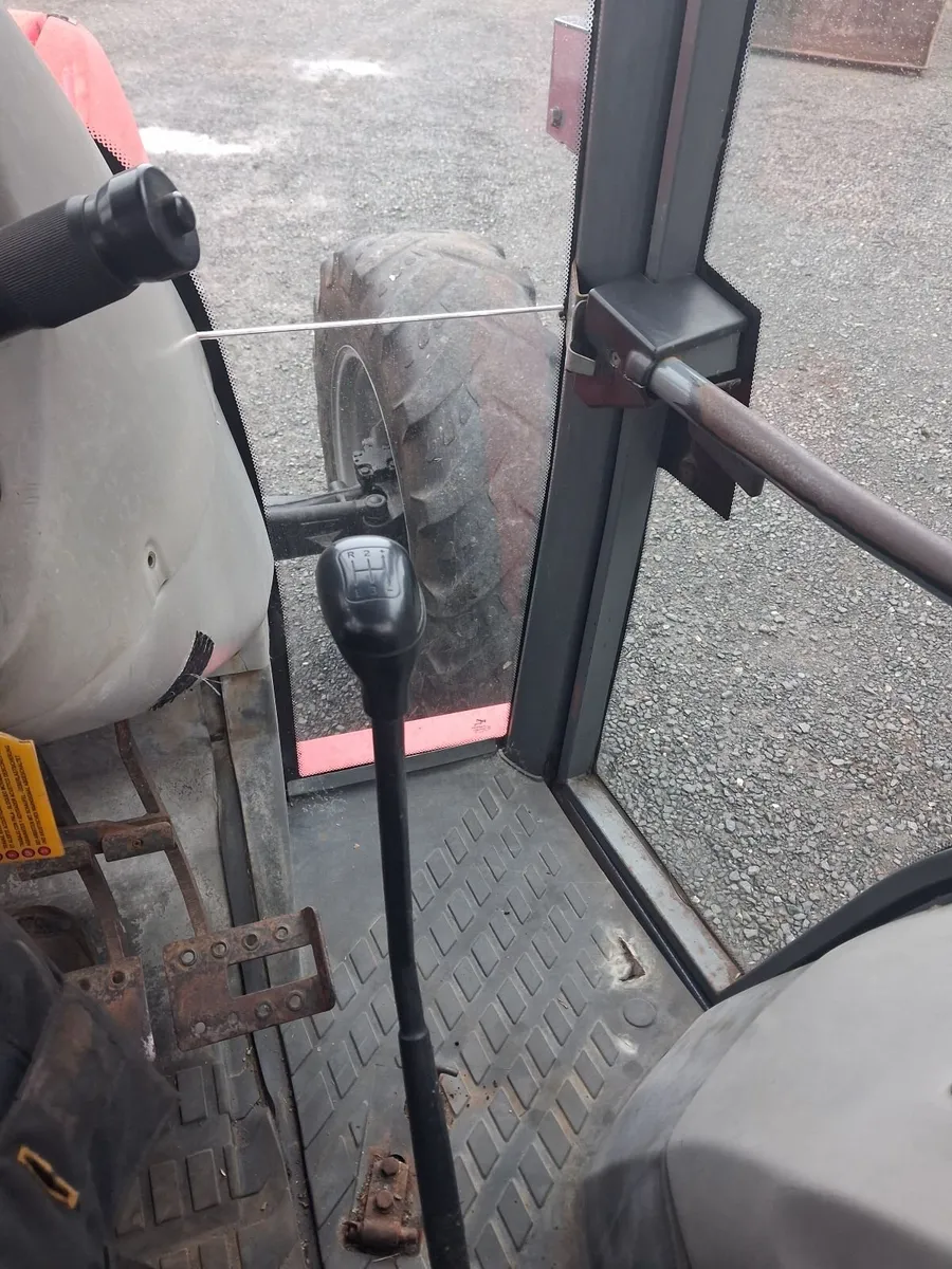 Massey Ferguson 4270 - Image 2