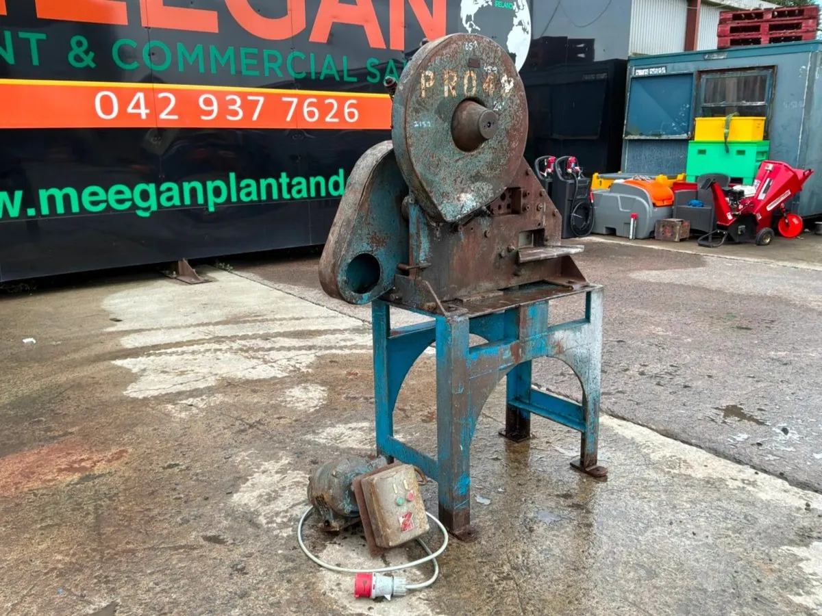 3 phase compact Iron worker / guillotine........29 - Image 4