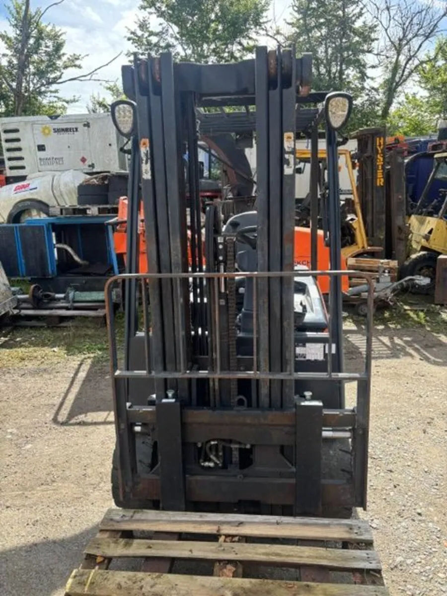 Doosan Forklift - Image 3
