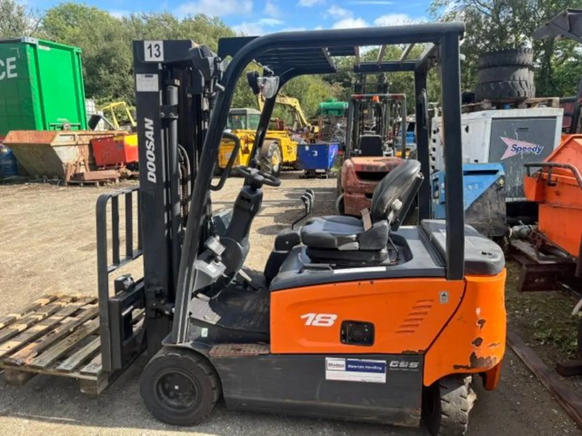 Doosan Forklift - Image 1