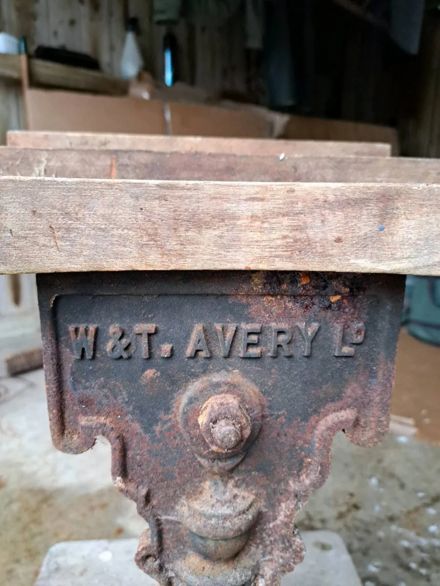 Antique weighing scales - Image 4