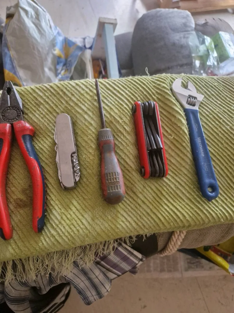 Tools and box drill screws - Image 3