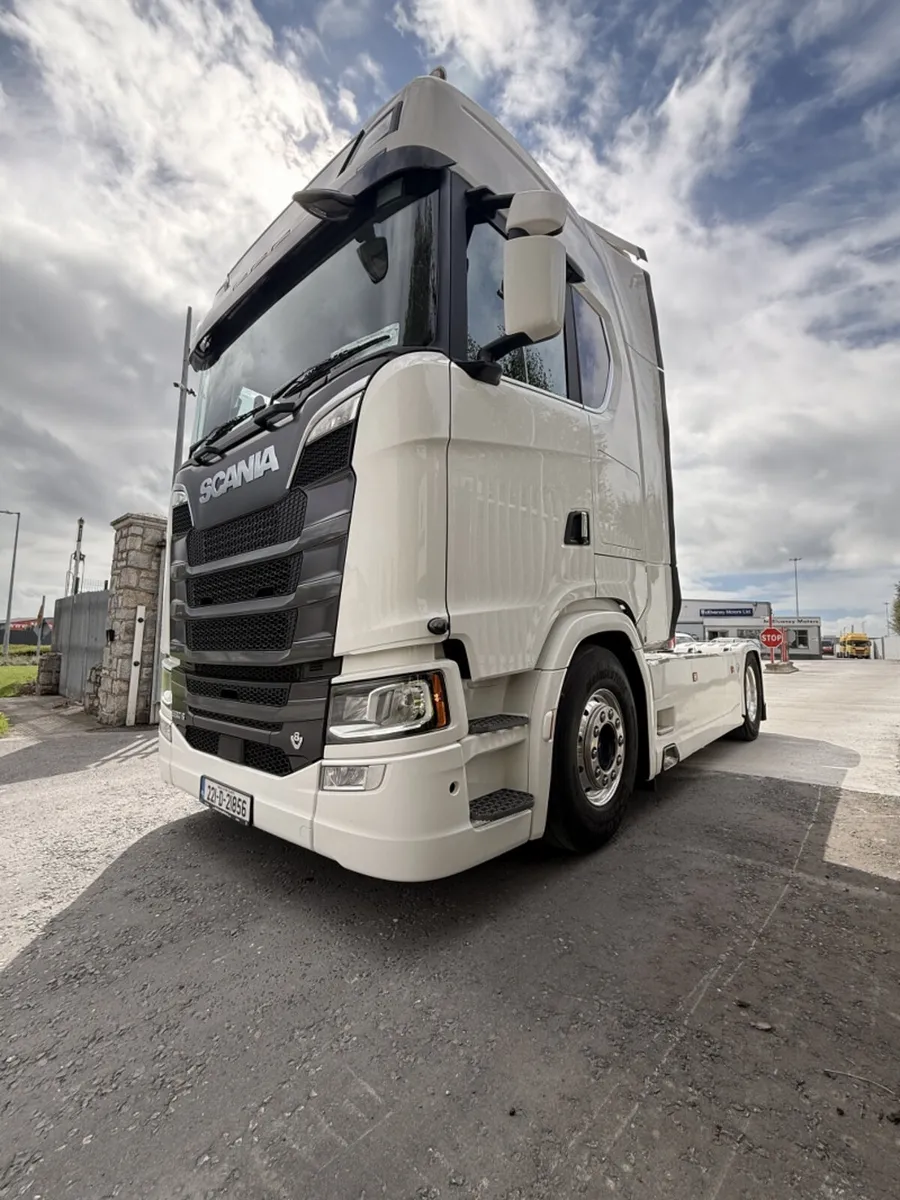 2022 Scania 590S 4x2. One owner from new. Ref:2632 - Image 3
