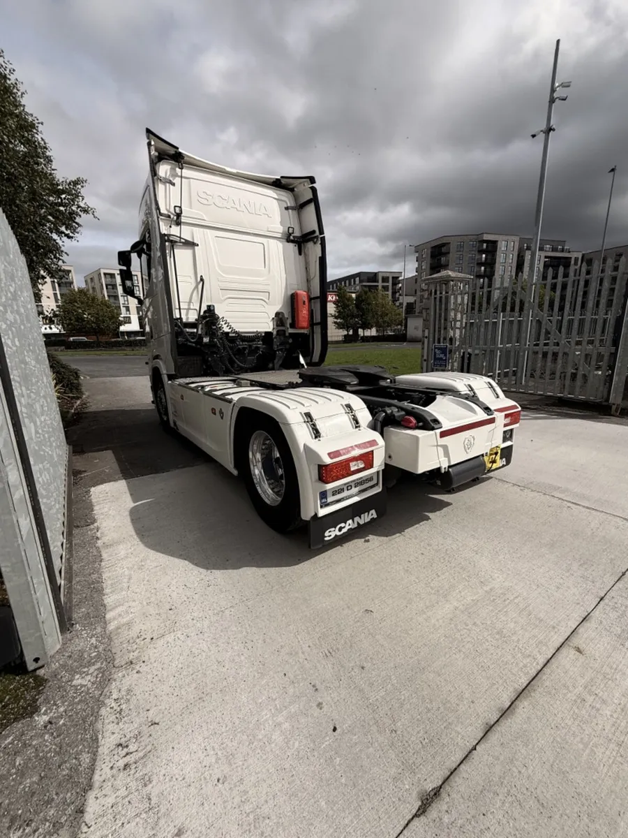 2022 Scania 590S 4x2. One owner from new. Ref:2632 - Image 4