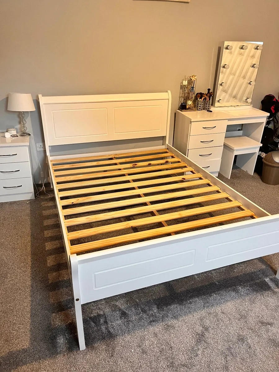 Double Sleigh Bed - Image 1
