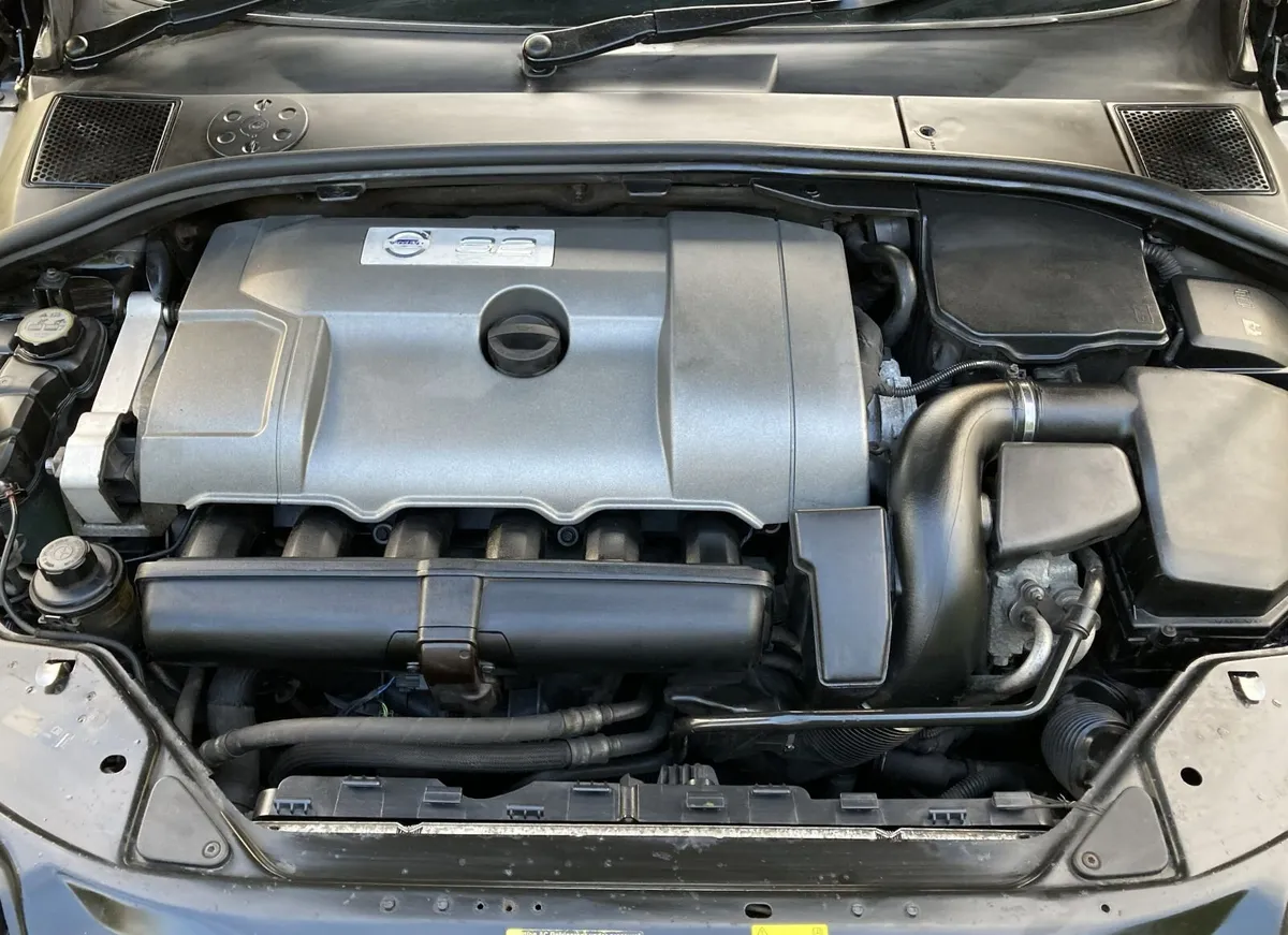 Volvo S80 3.2 - Image 2