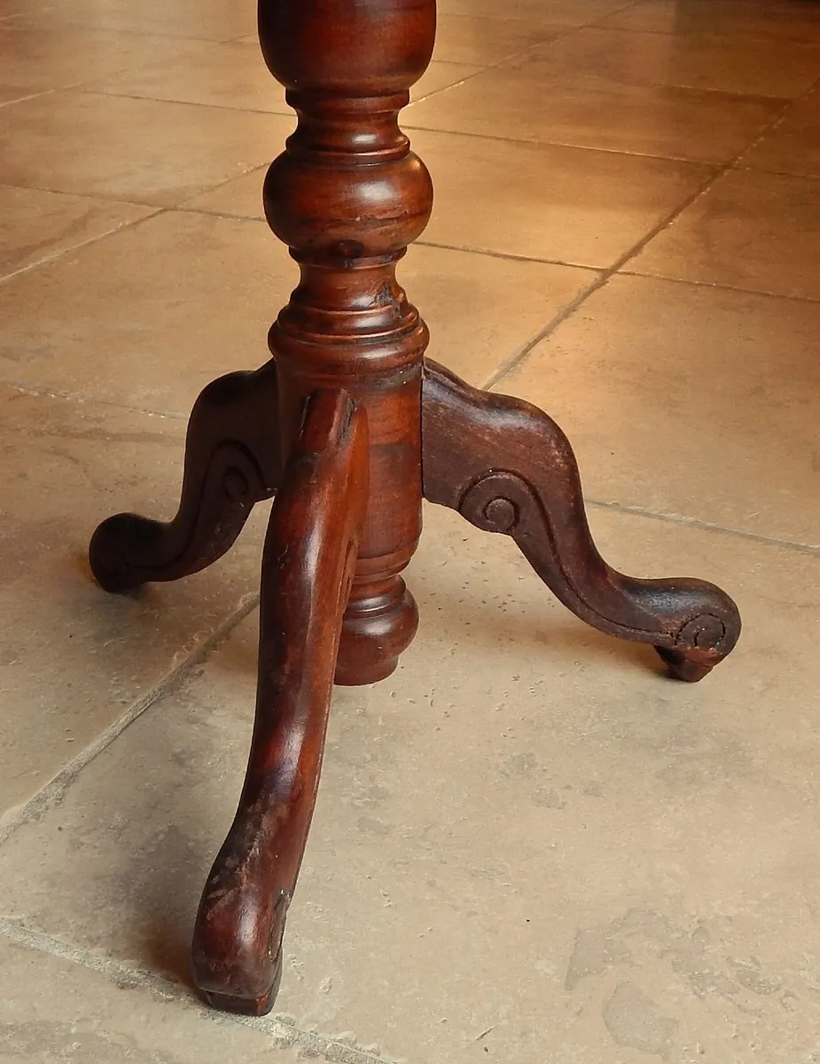 Italian Style Marquetry Pedestal Side Table - Image 4