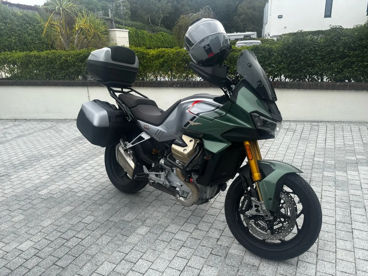 Moto Guzzi V100 Mandello S - Image 1