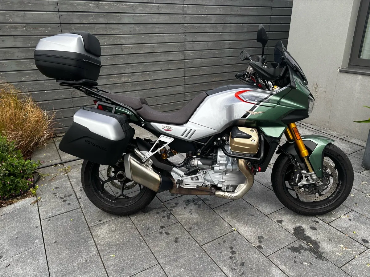 Moto Guzzi V100 Mandello S - Image 4