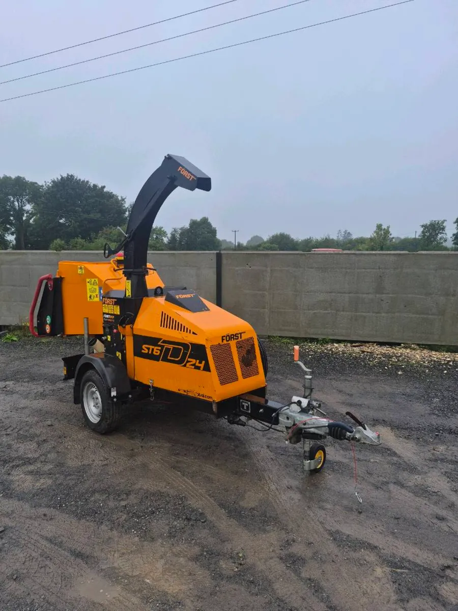 2022 Forst SD6D Wood Chipper - Image 1