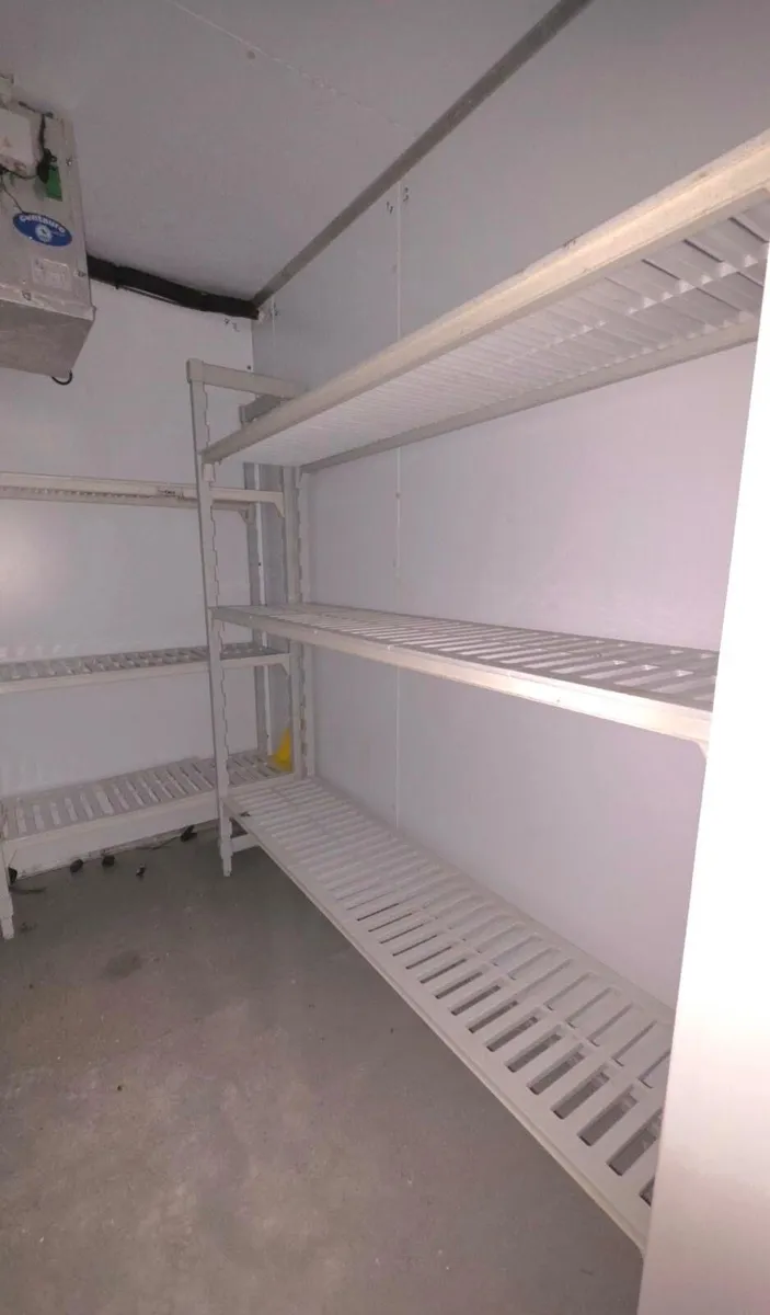 Walk in freezer / chill room - Image 1