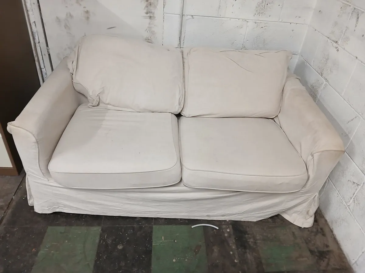 2 seater couch - Image 1