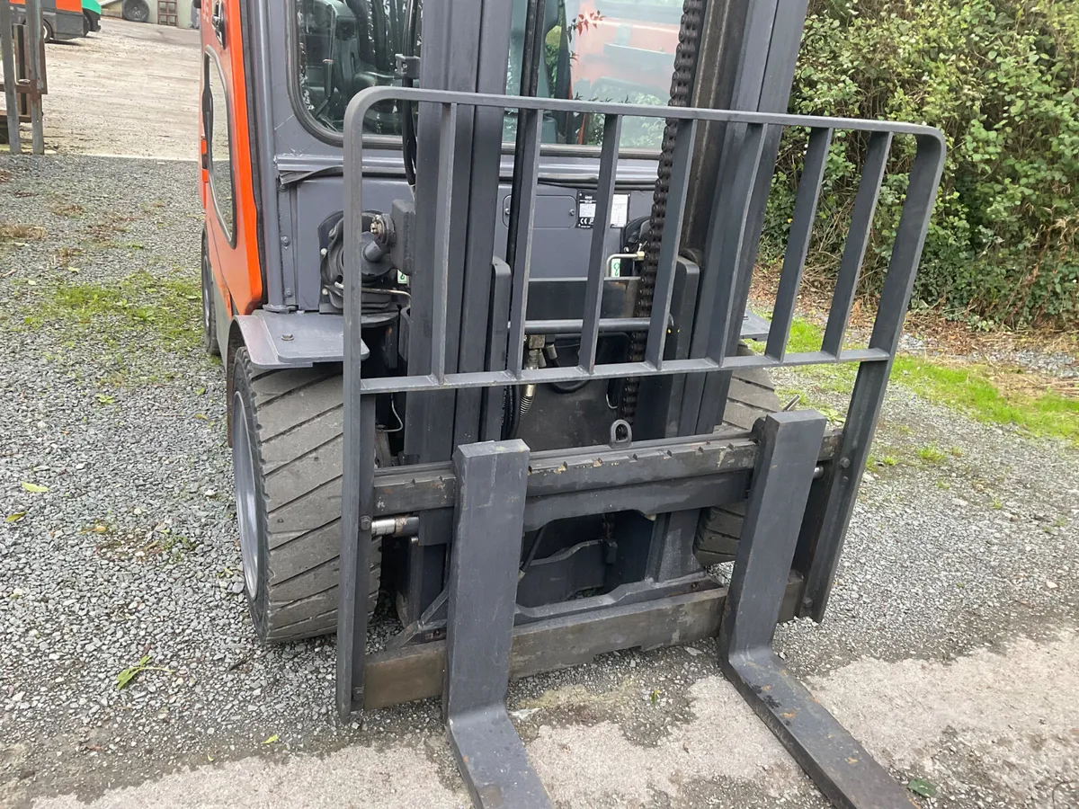 FORKLIFT - Image 4