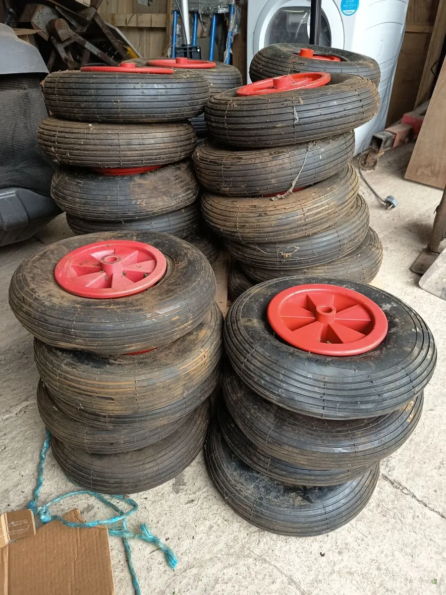 32 3.50-6 wheels with tyres - Image 3