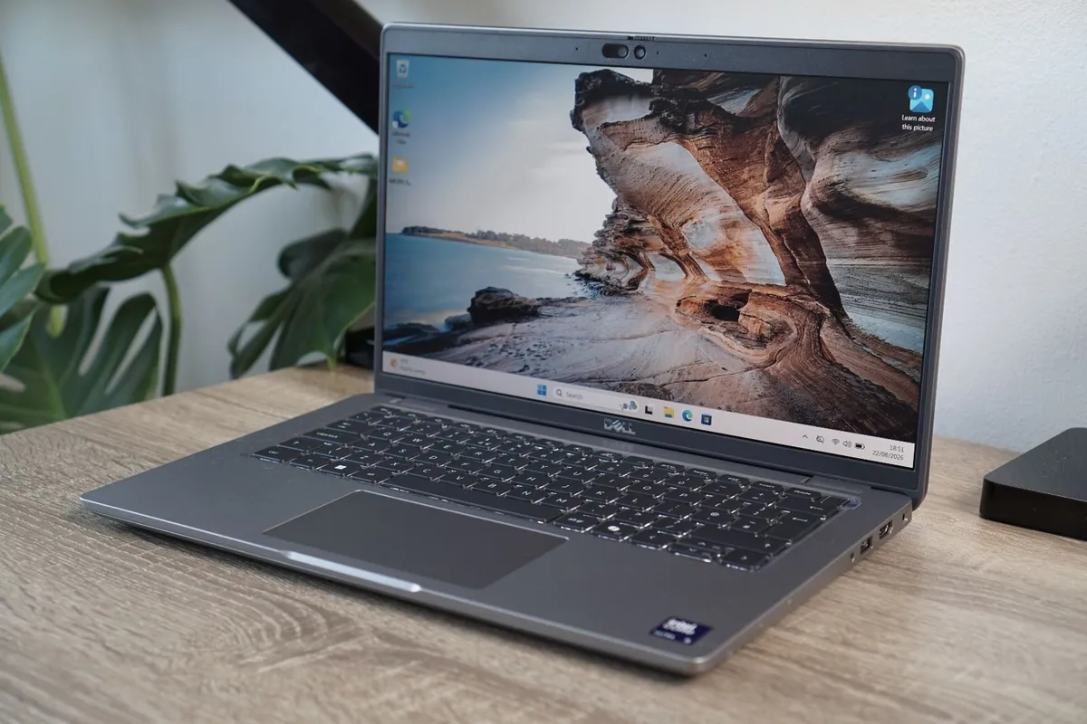 Dell Latitude 5450 | Core Ultra 5 | 16GB DDR5 - Image 1