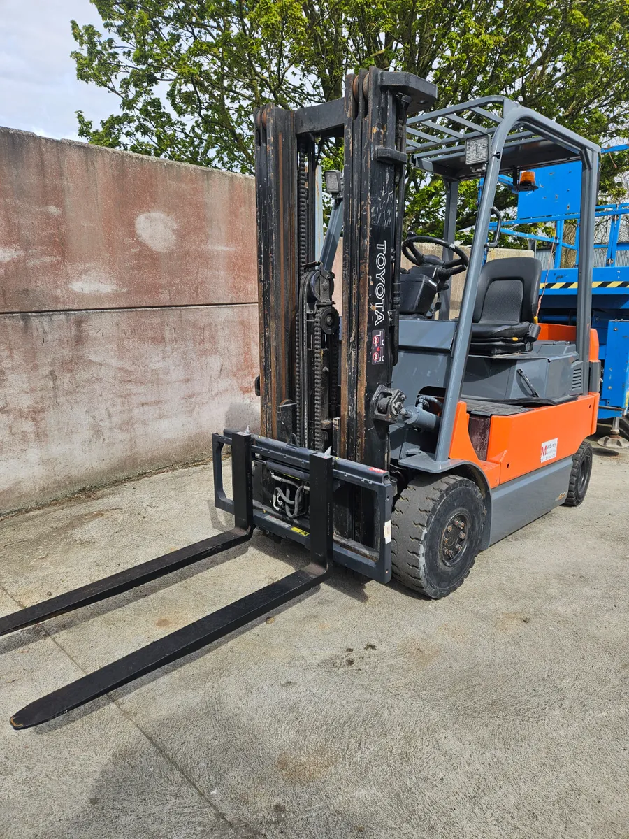 Toyota 2.5 Electric Forklift - Image 3