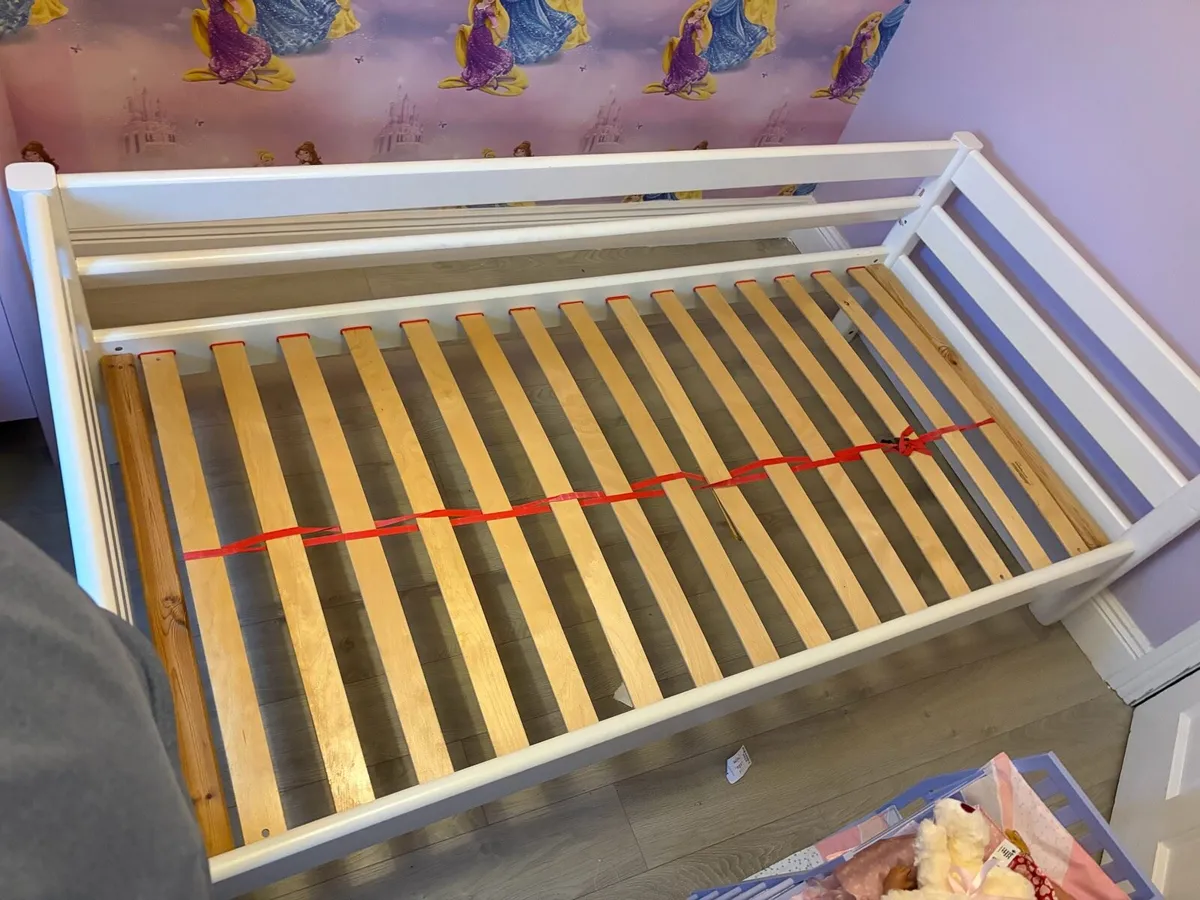 Bed - Image 2