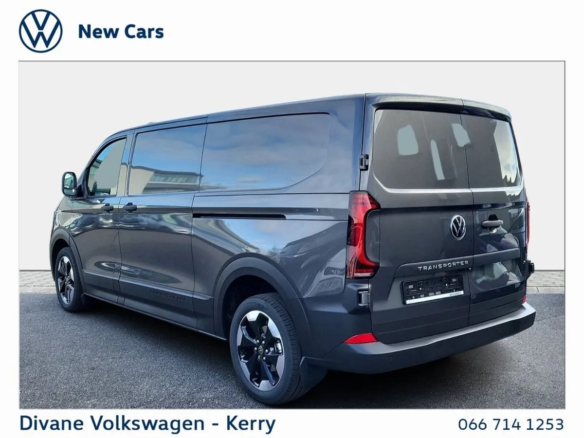 Volkswagen Transporter PAN AMERICANA 150 BHP AUTO - Image 4