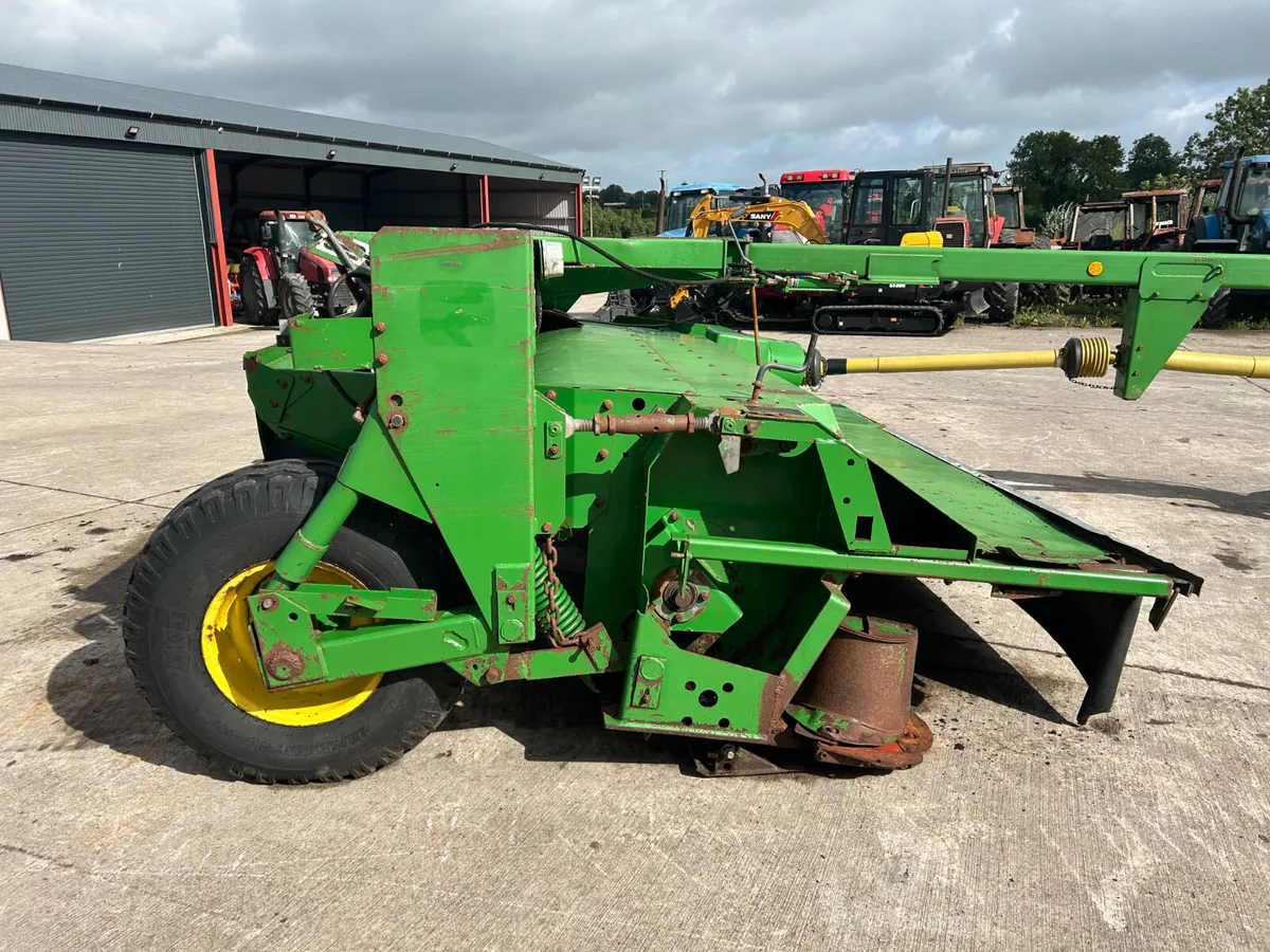2001 John Deere 1365 For parts or Repairs - Image 3
