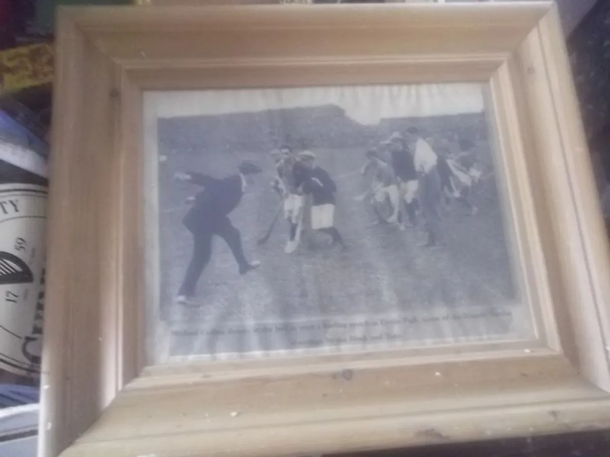michael collins throw in the ball  to start a hurling match - Image 2