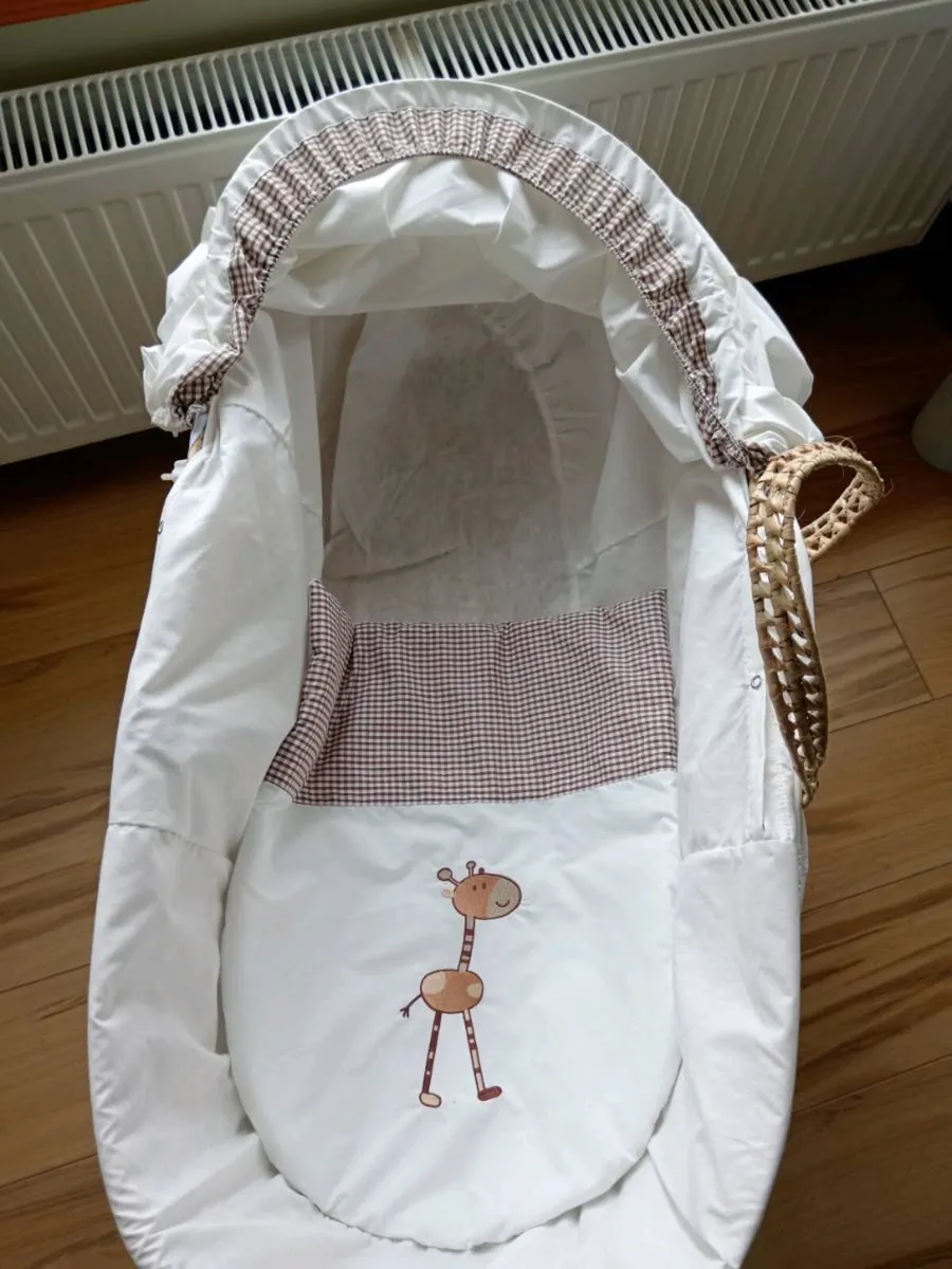 Moses basket with stand - Image 2
