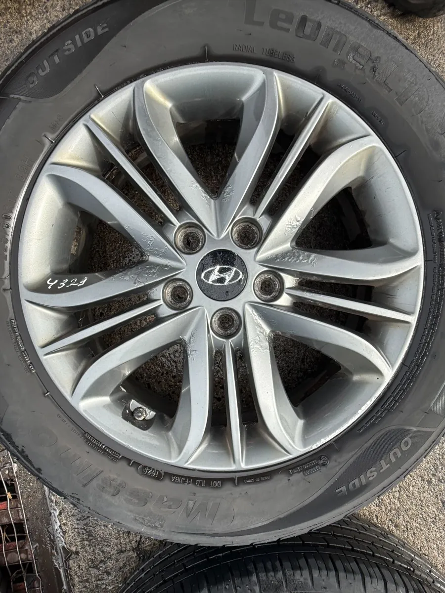 2013 HYUNDAI IX35 17" ALLOY WHEELS - Image 1