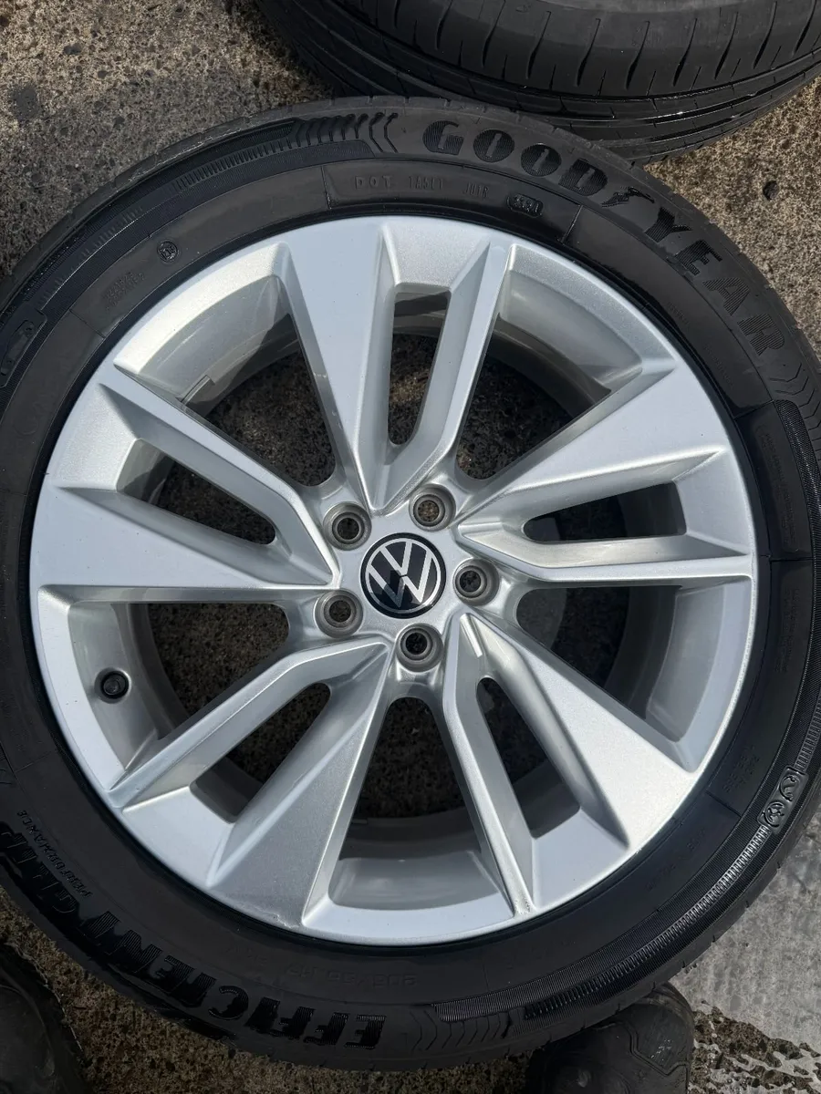 2022 VOLKSWAGEN POLO 17" ALLOY WHEELS - Image 2