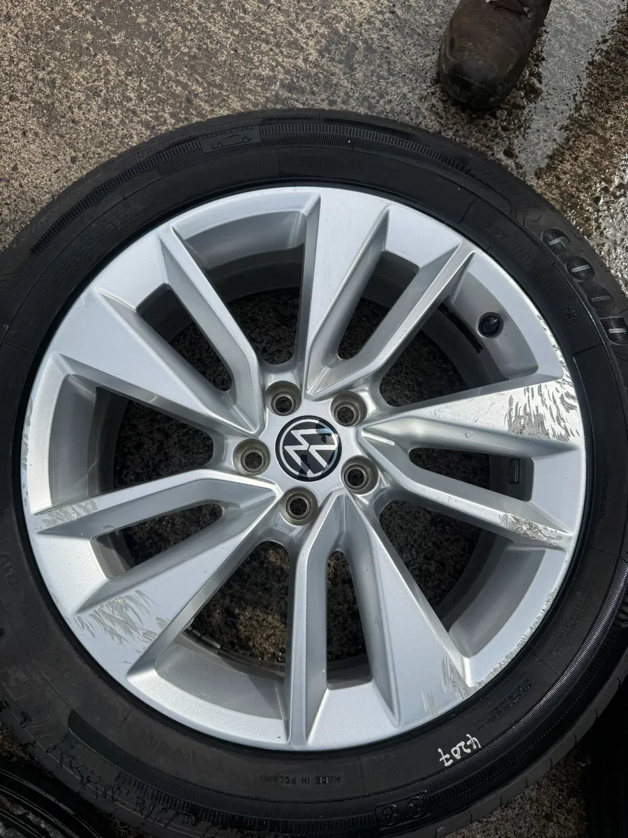 2022 VOLKSWAGEN POLO 17" ALLOY WHEELS - Image 1