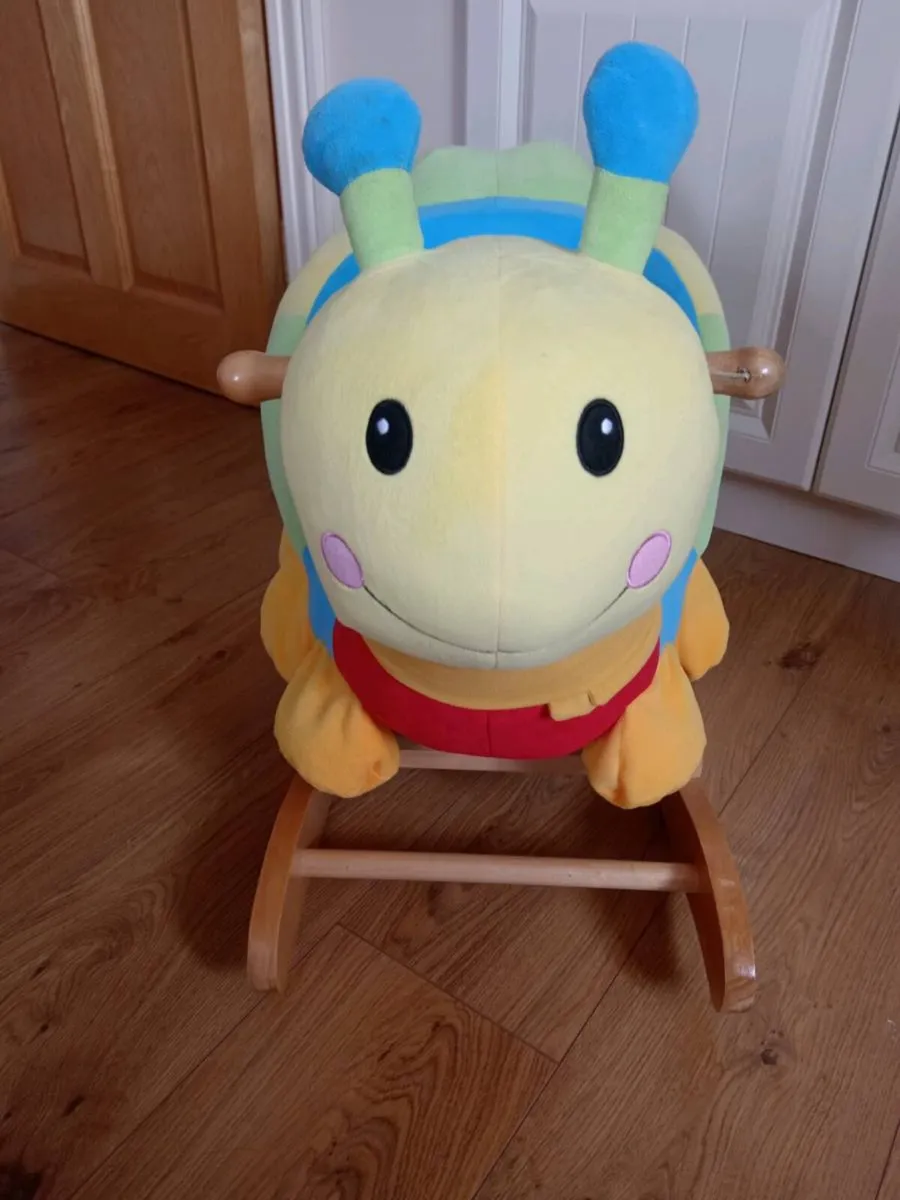 Rocking caterpillar - Image 2